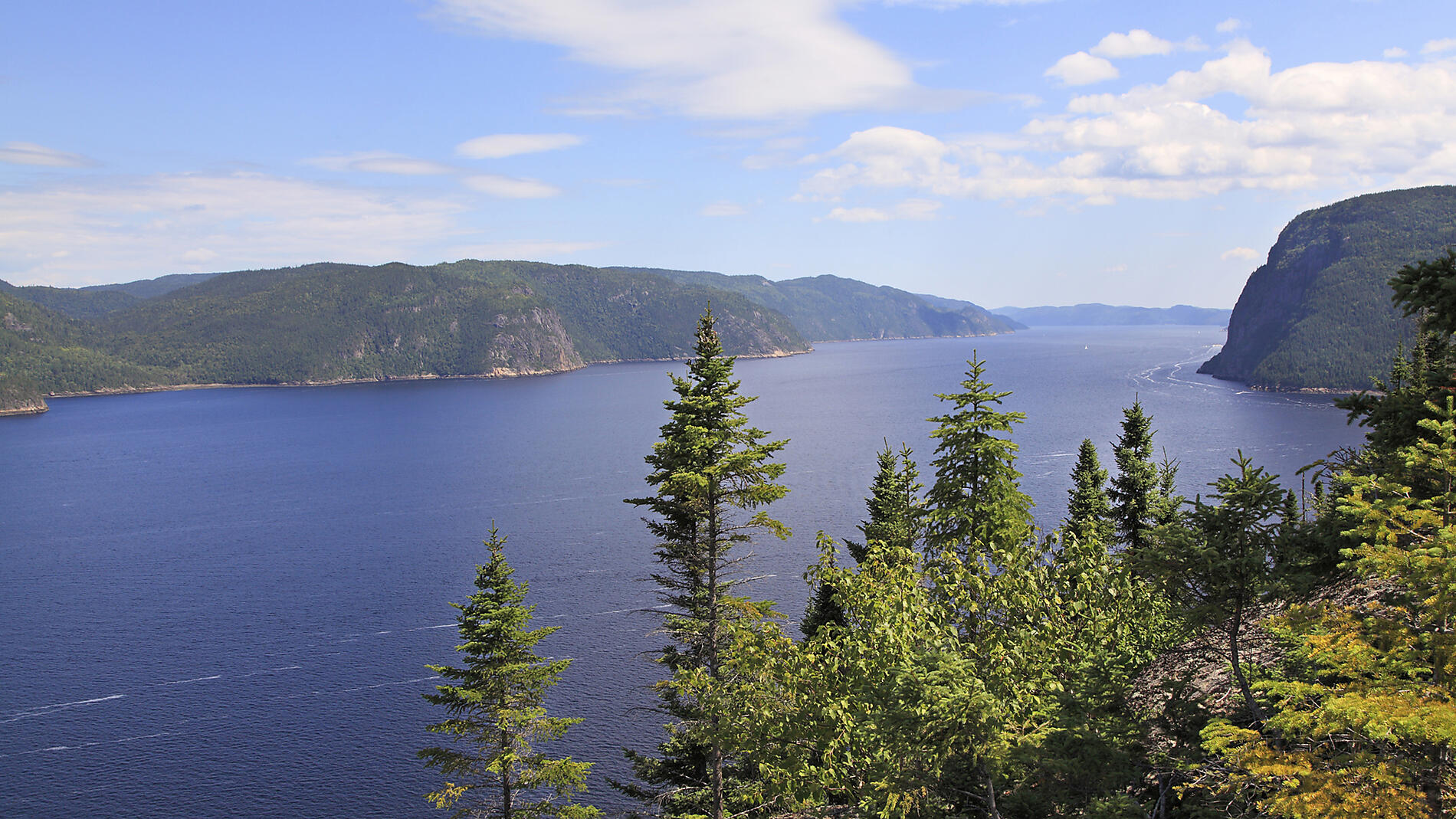 Exploration along Saint Lawrence