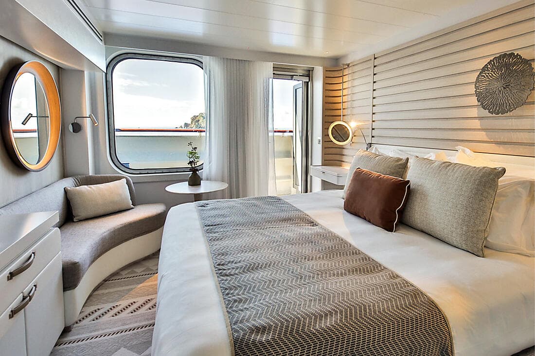 Carousel cabins: Lower deck balcony stateroom