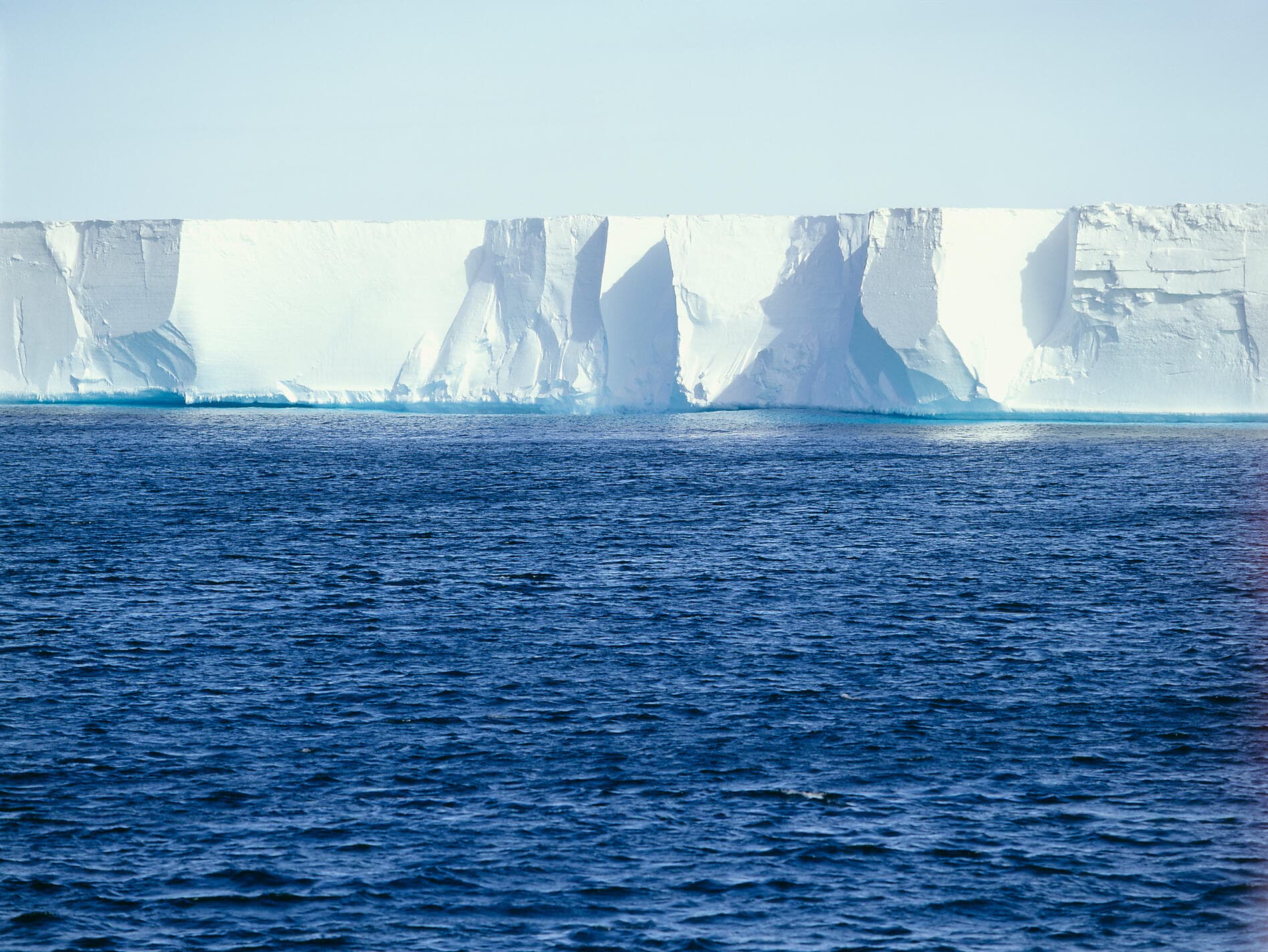 Unexplored Antarctica between Two Continents 
