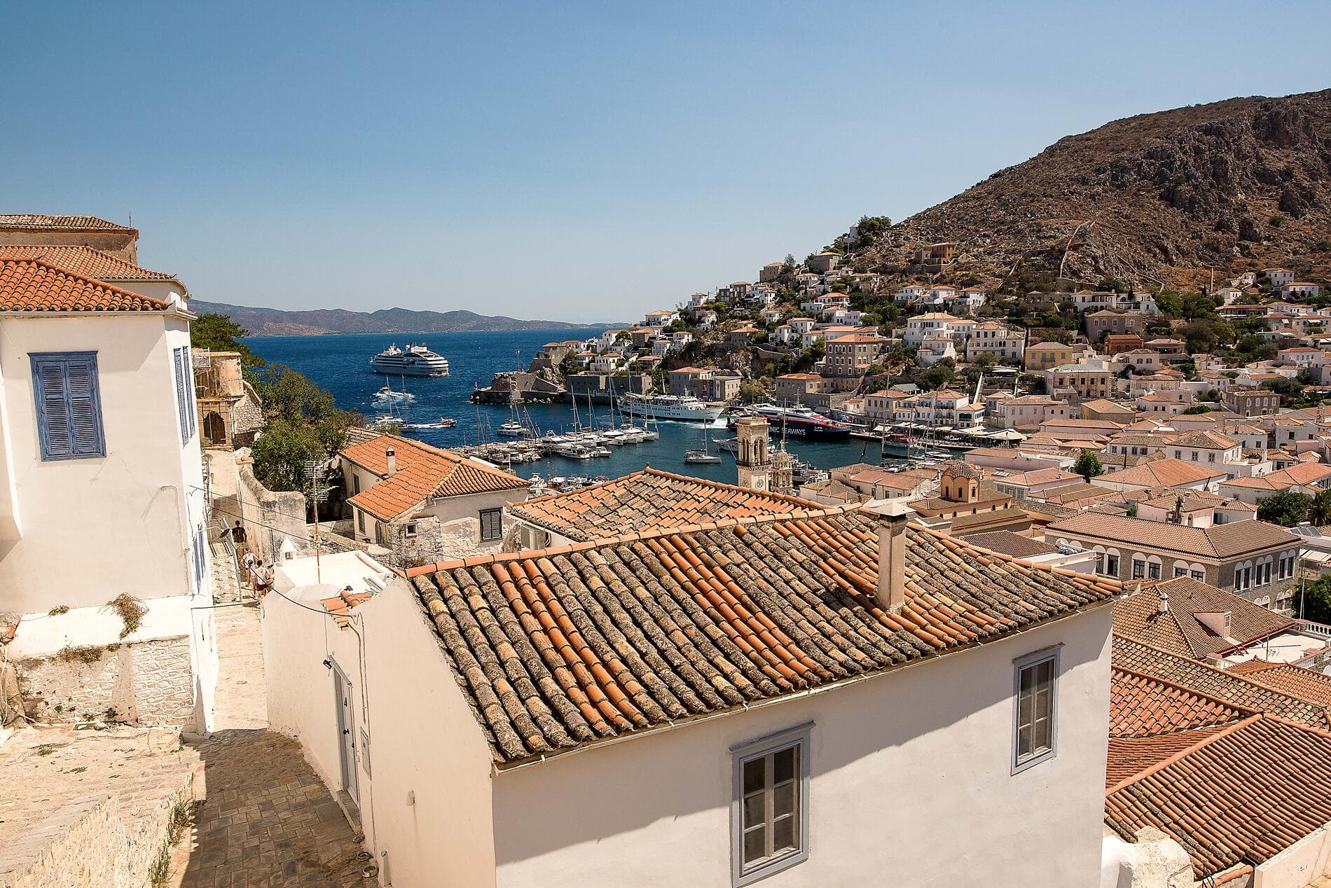 The Greek islands with Nemanja Radulovic and friends 