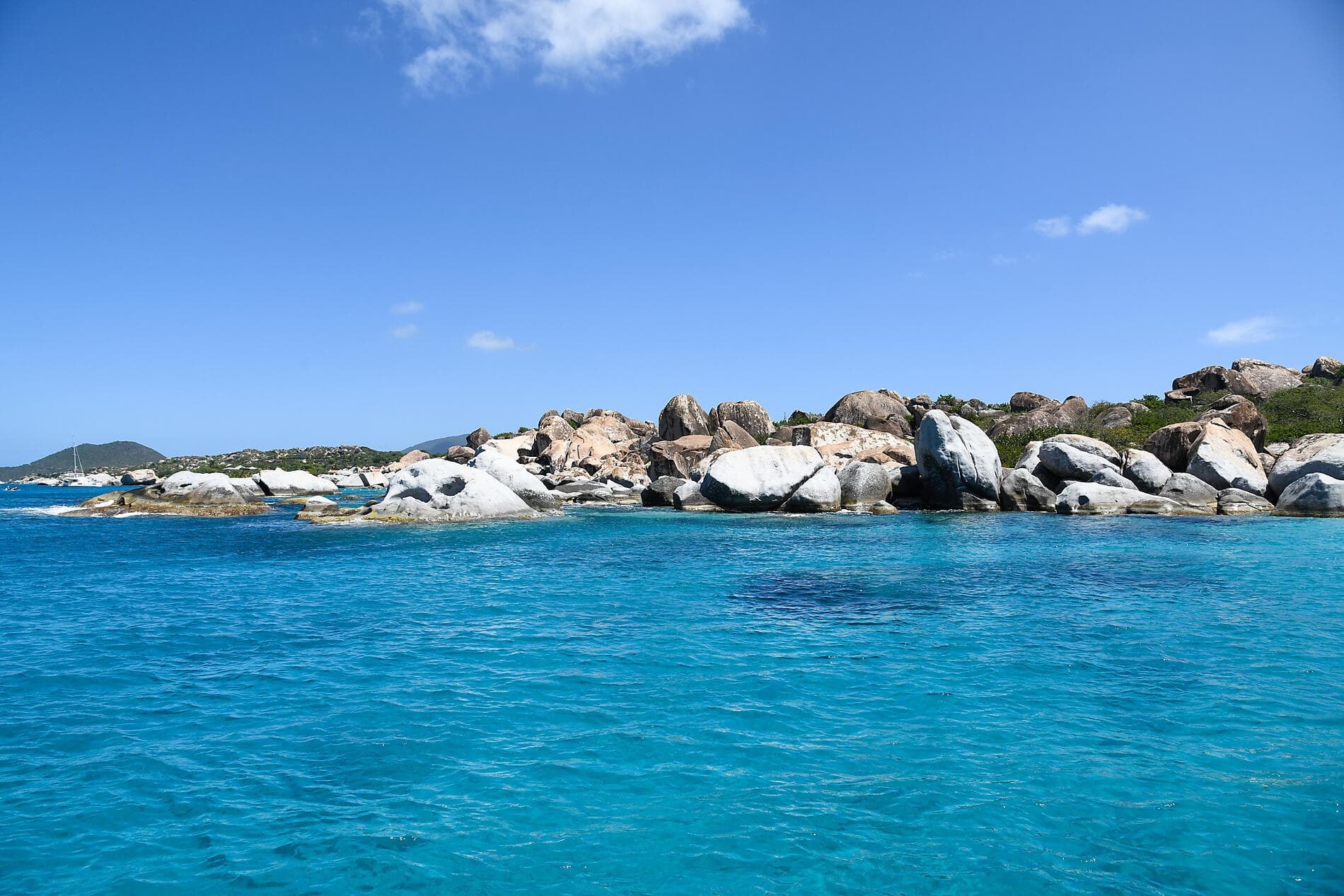Reverie under sail in the heart of the Lesser Antilles