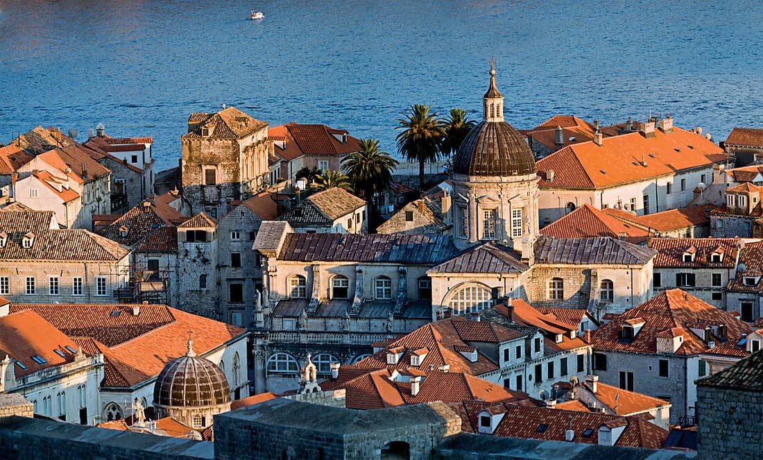DISCOVER DUBROVNIK AND TRANSFER TO THE AIRPORT
