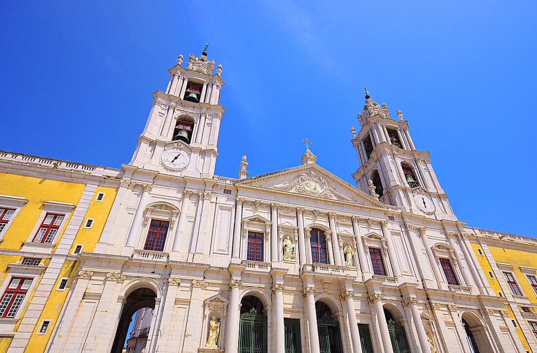 Discover Mafra, Lisbon & Queluz