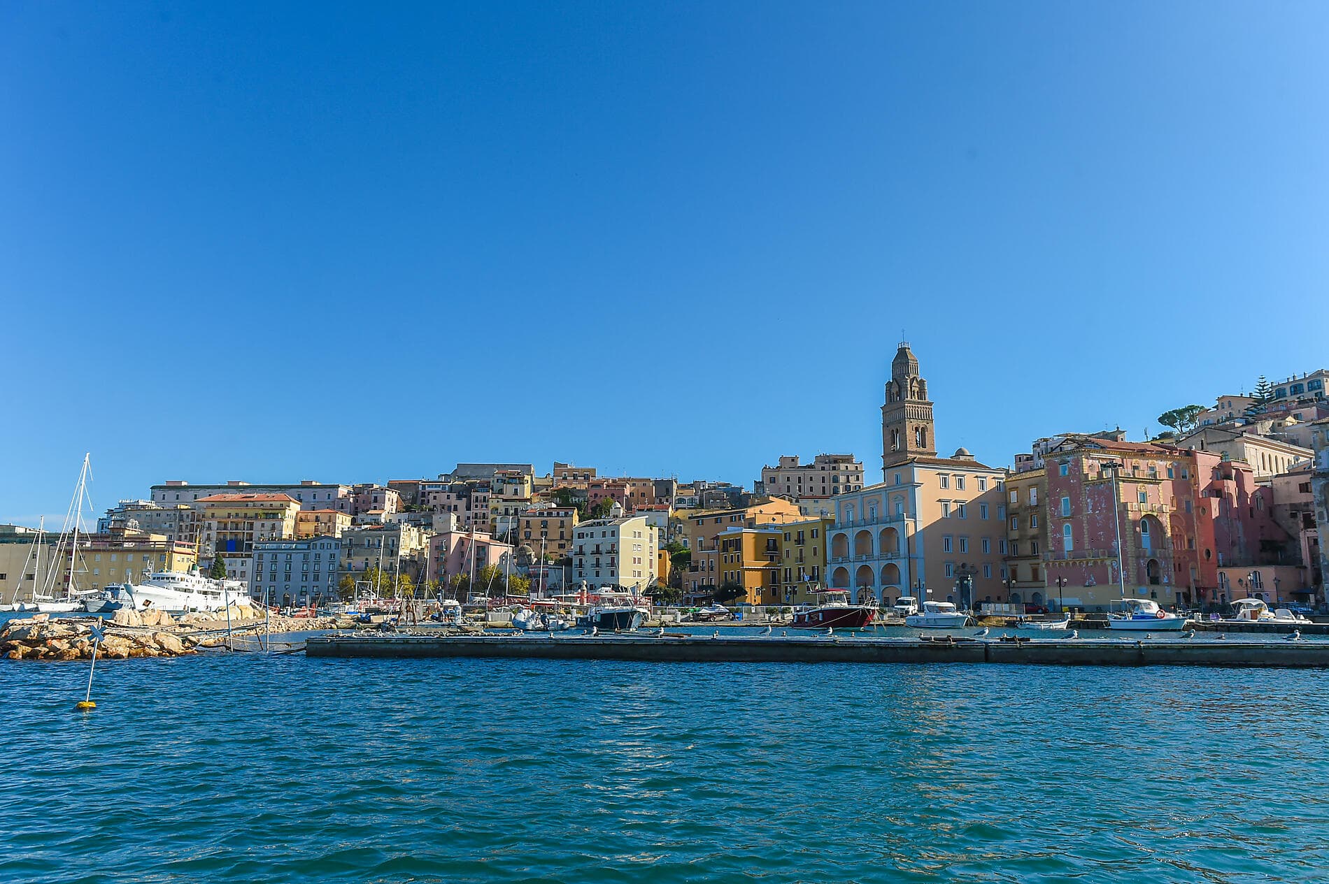 Italian shores and Isle of Beauty  