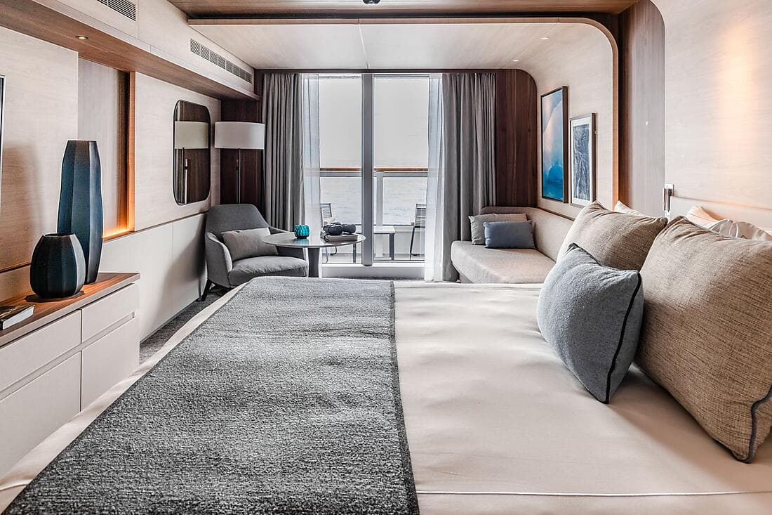 Carousel cabins: Deluxe Suite