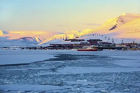 Jul 12, 26 - Longyearbyen, Spitsbergen